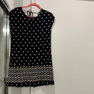 Black and white patterned dress